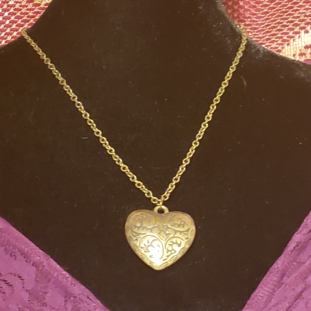 Vintage brass puffed heart pendant necklace